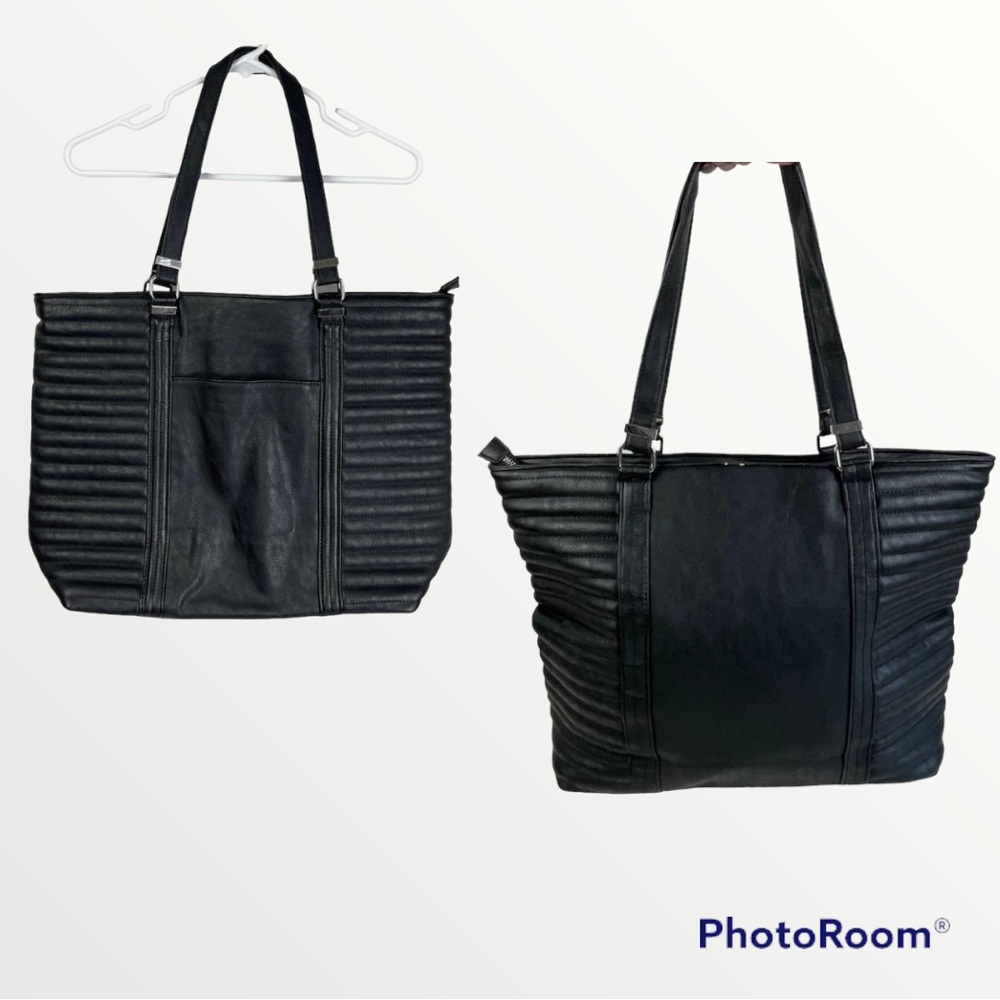 Forever 21 Large Black Ribbed Faux Leather Tote Shoulder Bag Zipper close